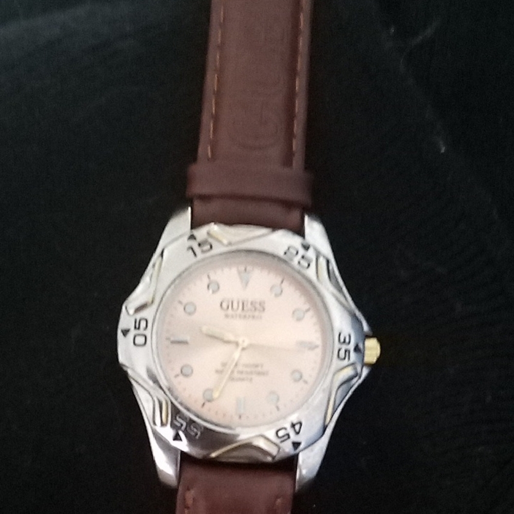GUESS Silver Case Watch with Brown Strap Leather and Cream Dial. Water Proof - Picture 2 of 4